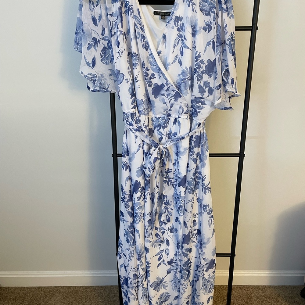 US Size 14/ AUS Size 18 Floral Blue and White Women's Dress